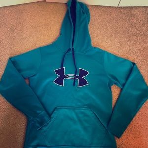 Under Armour sweatshirt